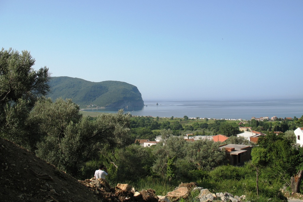Grundstück für den Bau von Villen in Buljarica