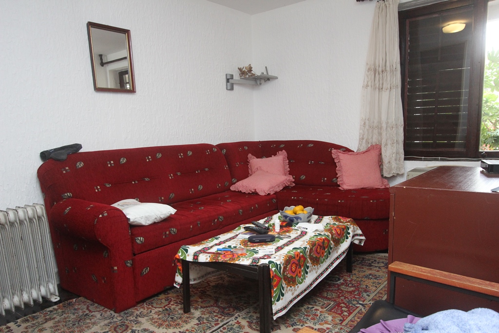 House for sale in Sutomore 