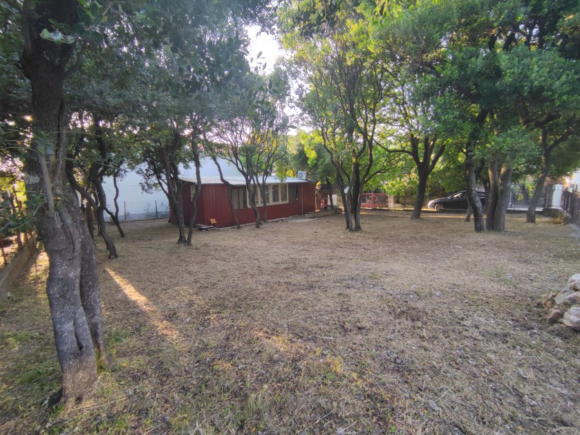 Plot of land 408m2 with a magnificent location just 500 meters from the shore in Dobra Voda