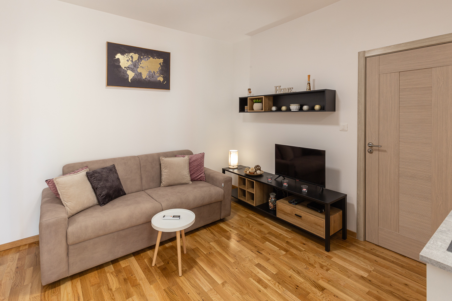 Modern one-bedroom apartment in a new building near the sea in Bečići