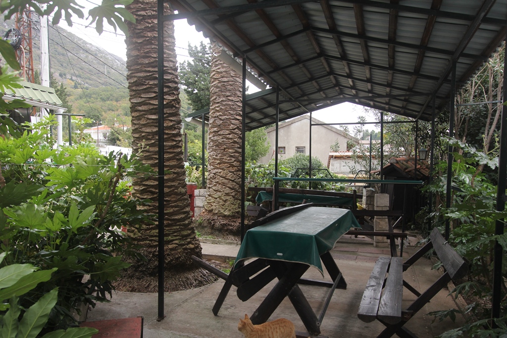 House for sale in Sutomore 