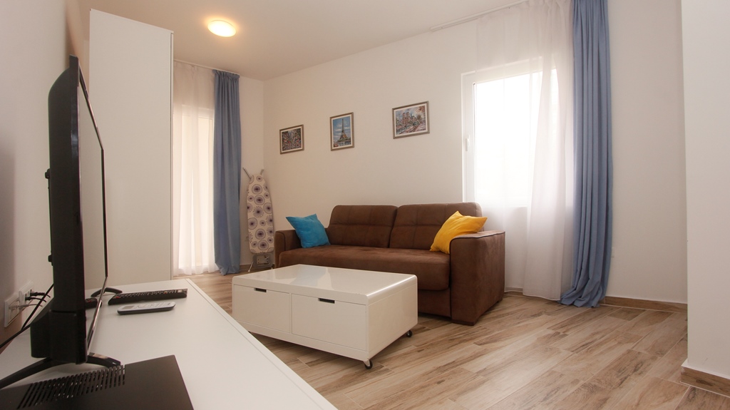 Apartment for sale in Becici near the sea