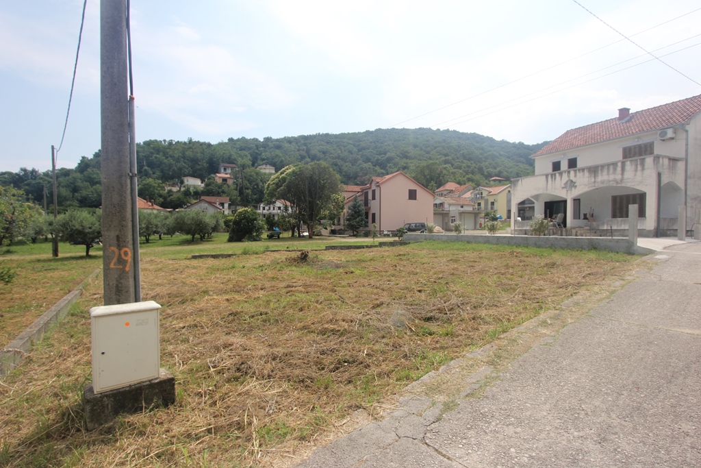 Участок в Каменари