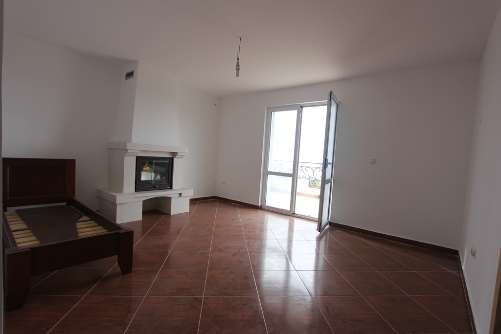 Three-story house with a panoramic view of the sea in an exclusive location