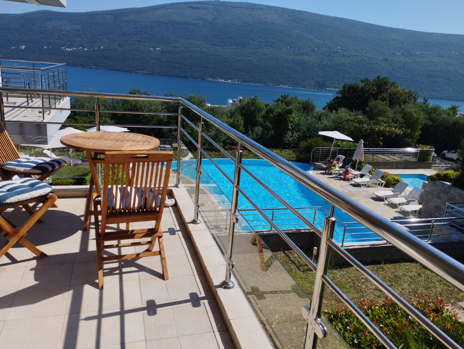 Продается квартира в Акация Хилл с прекрасным видом на море  