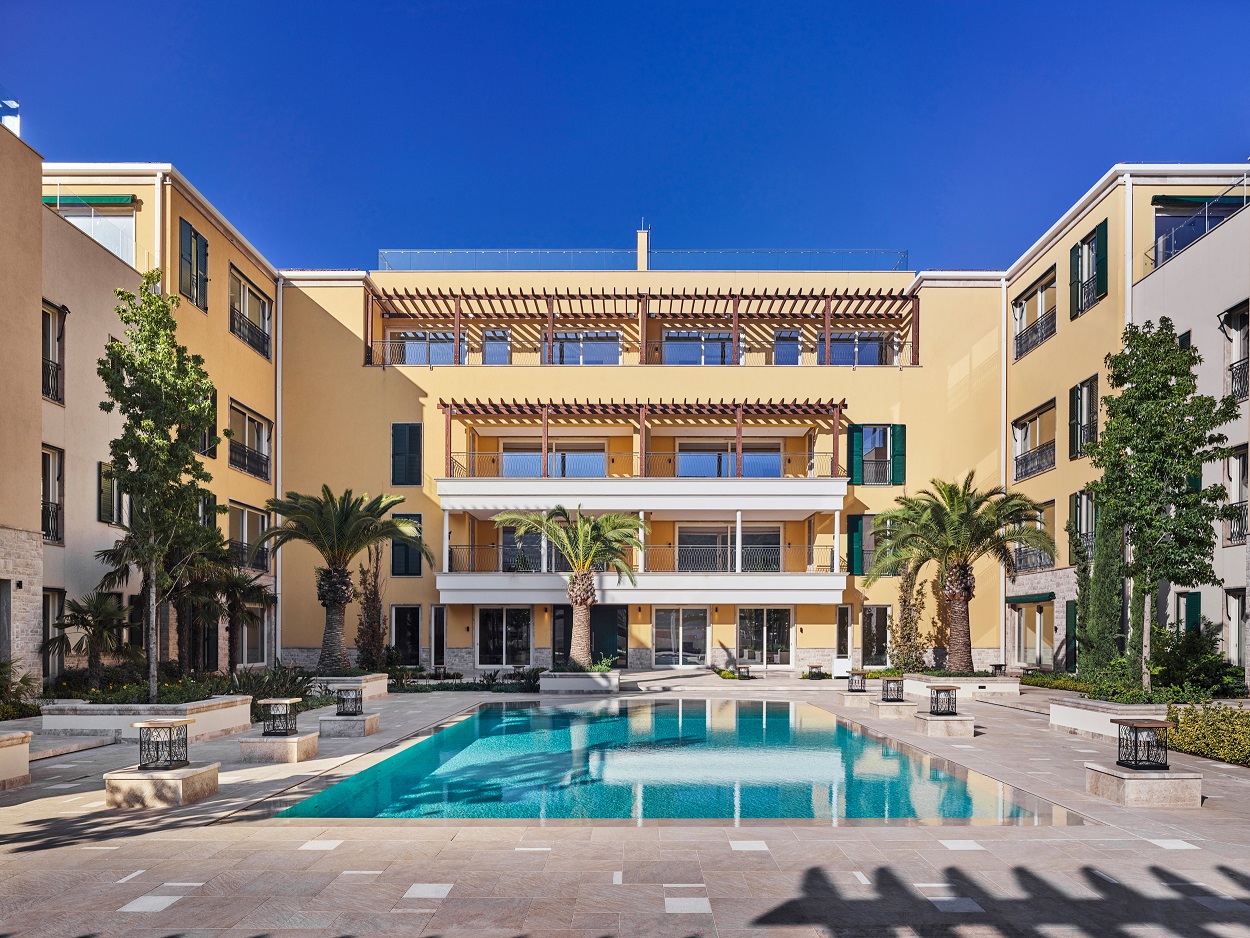 Luxurious apartments in a complex in Herceg Novi