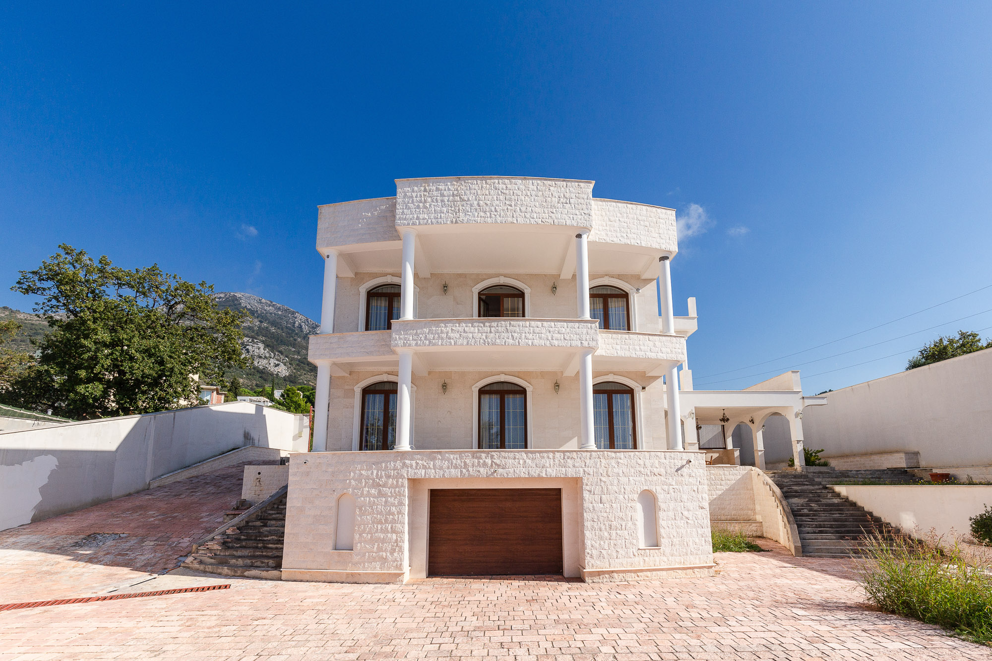 Luxury Villa in Bar with a panoramic view of the sea
