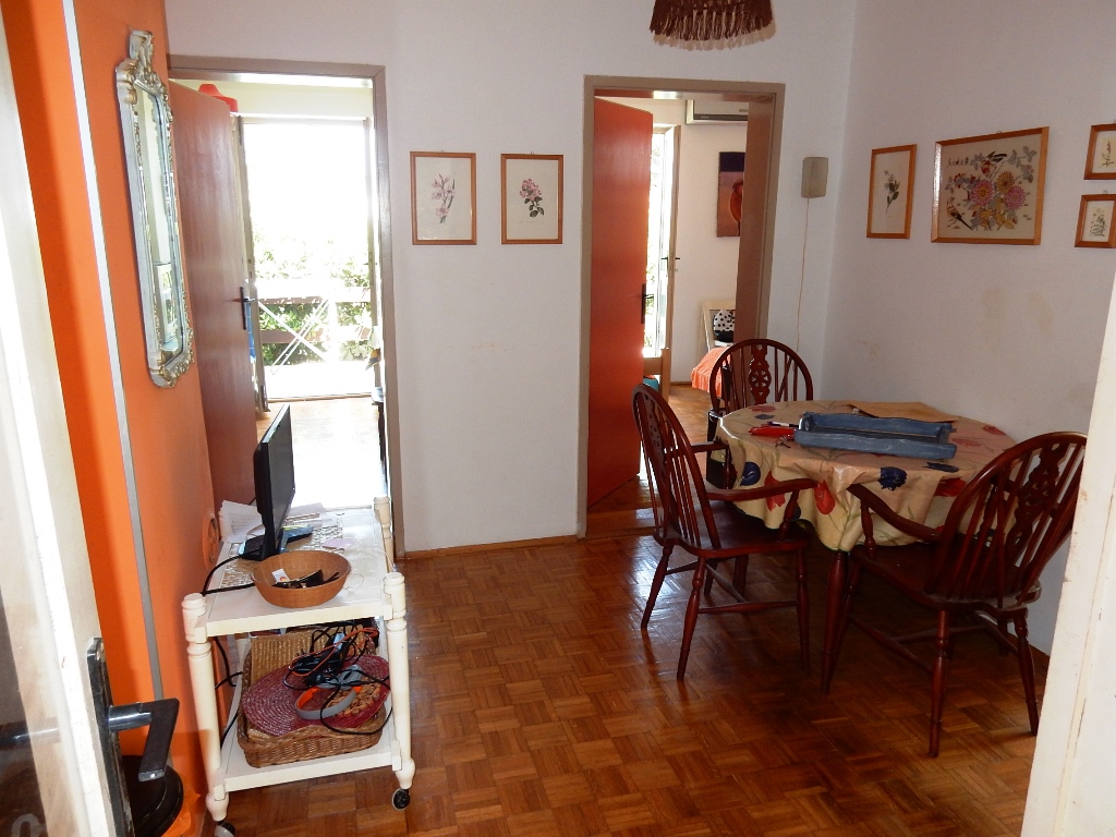 House with sea views in Krasici