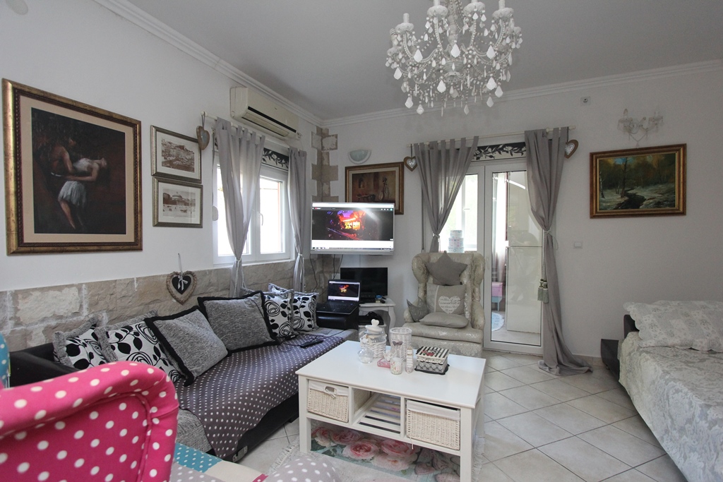 Two bedroom apartment in Topla