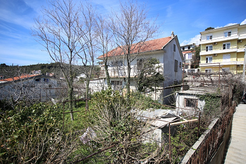 Grundstück in Ulcinj