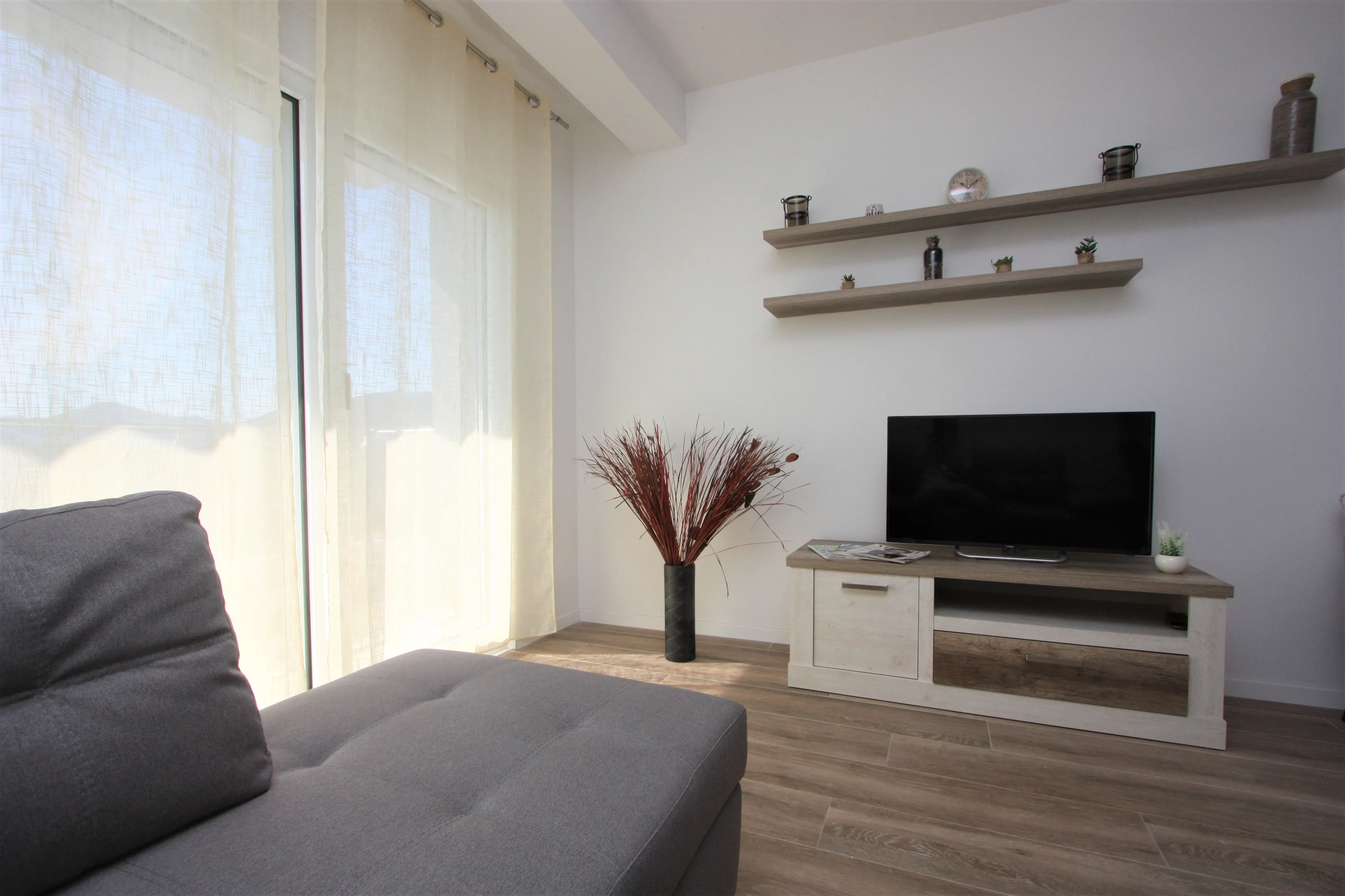 Apartment in Rafailovici 