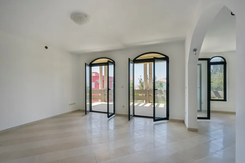 Luxury villa for sale near Utjeha