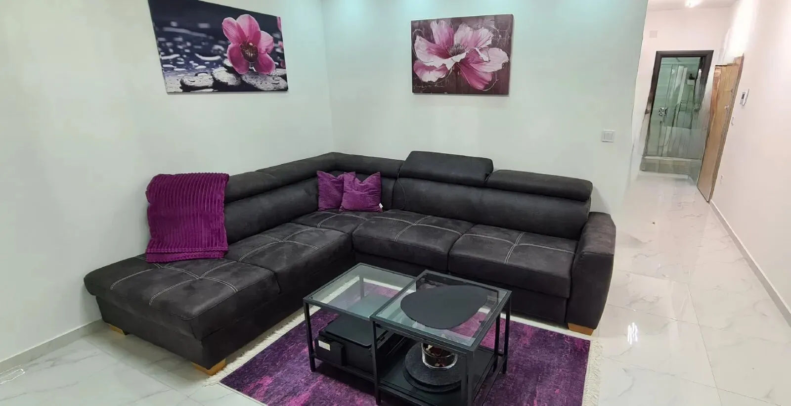 Трехкомнатная квартира с видом на море в Дженовичи