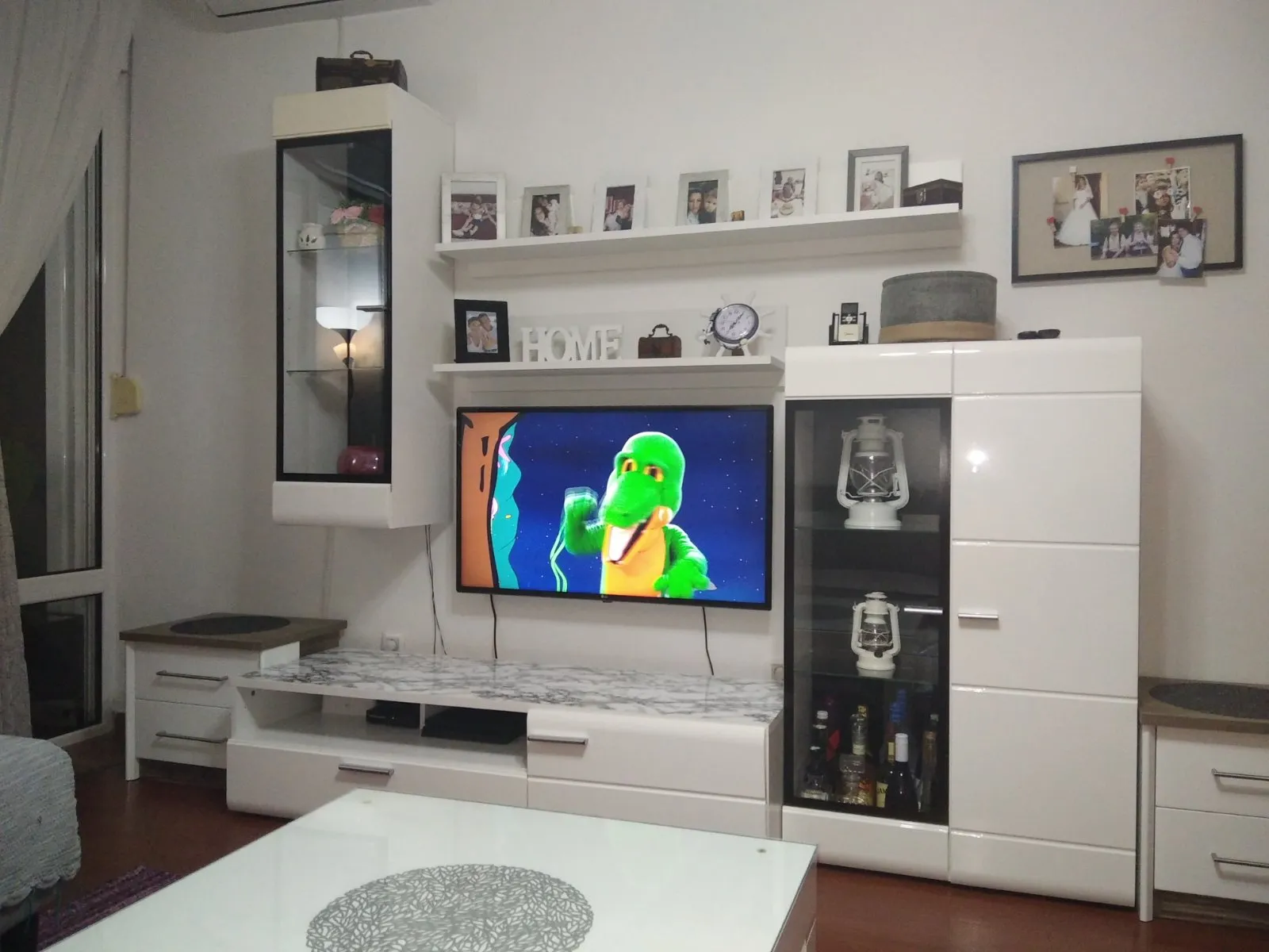 Apartment in Sutomore with a mountain view