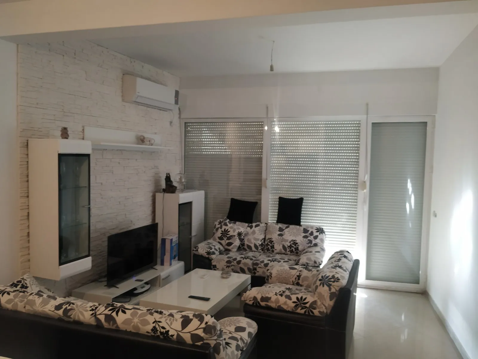 Two-bedroom apartment with sea view in Ulcinj