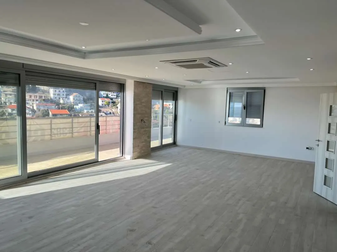 Пентхаус в Ульцине с видом на море