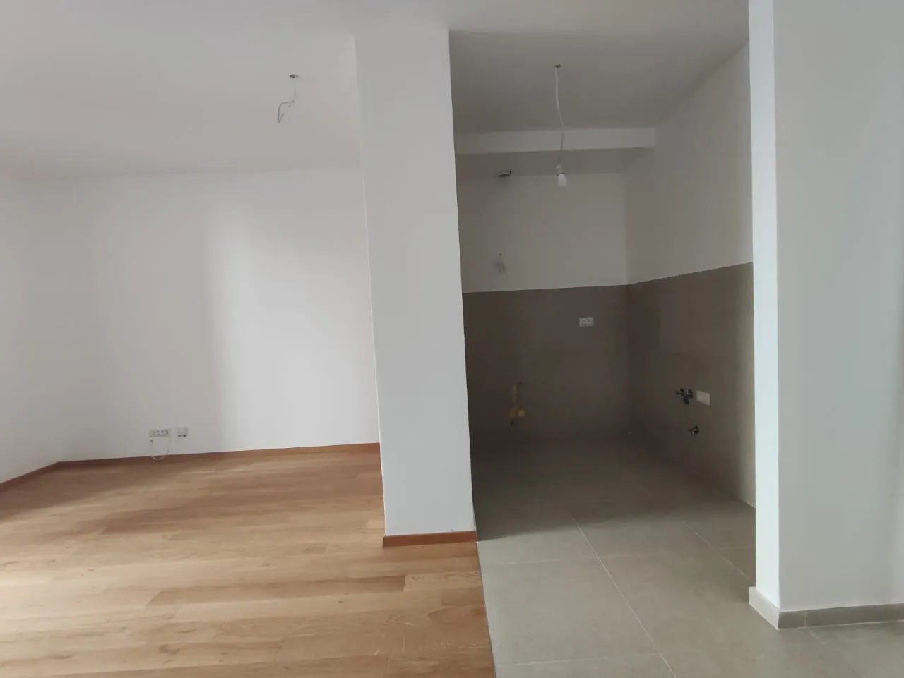 One bedroom apartment in Becici with a sea view