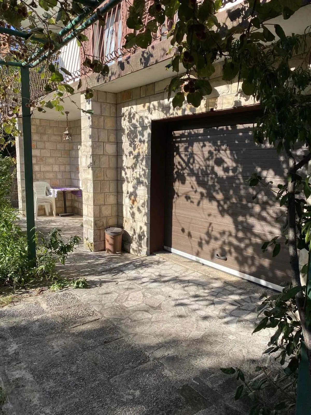 Spacious house with garage and panoramic sea views