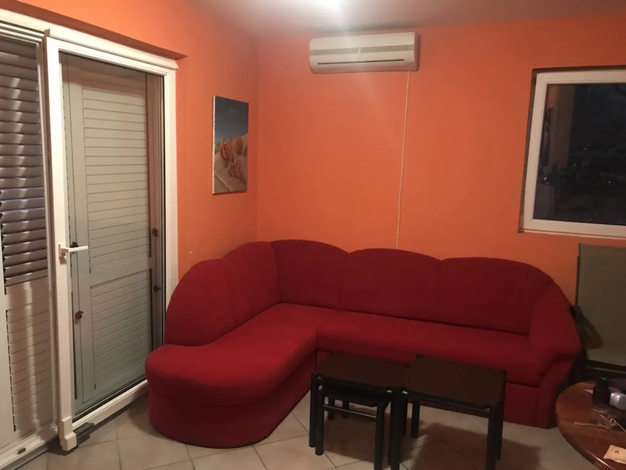 Квартира в Свети Стефан недалеко от моря