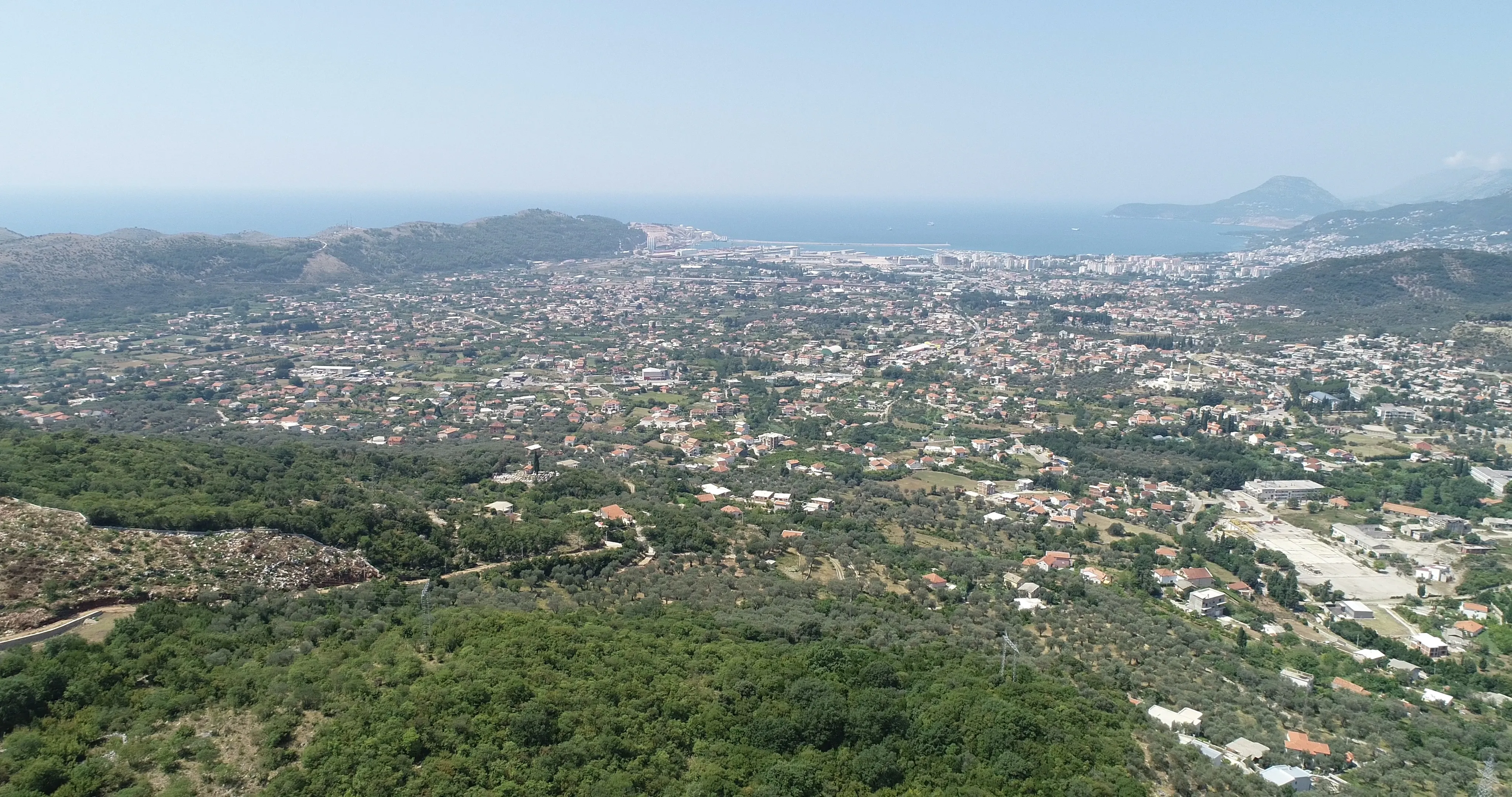 Земельный участок в Старом городе Бара