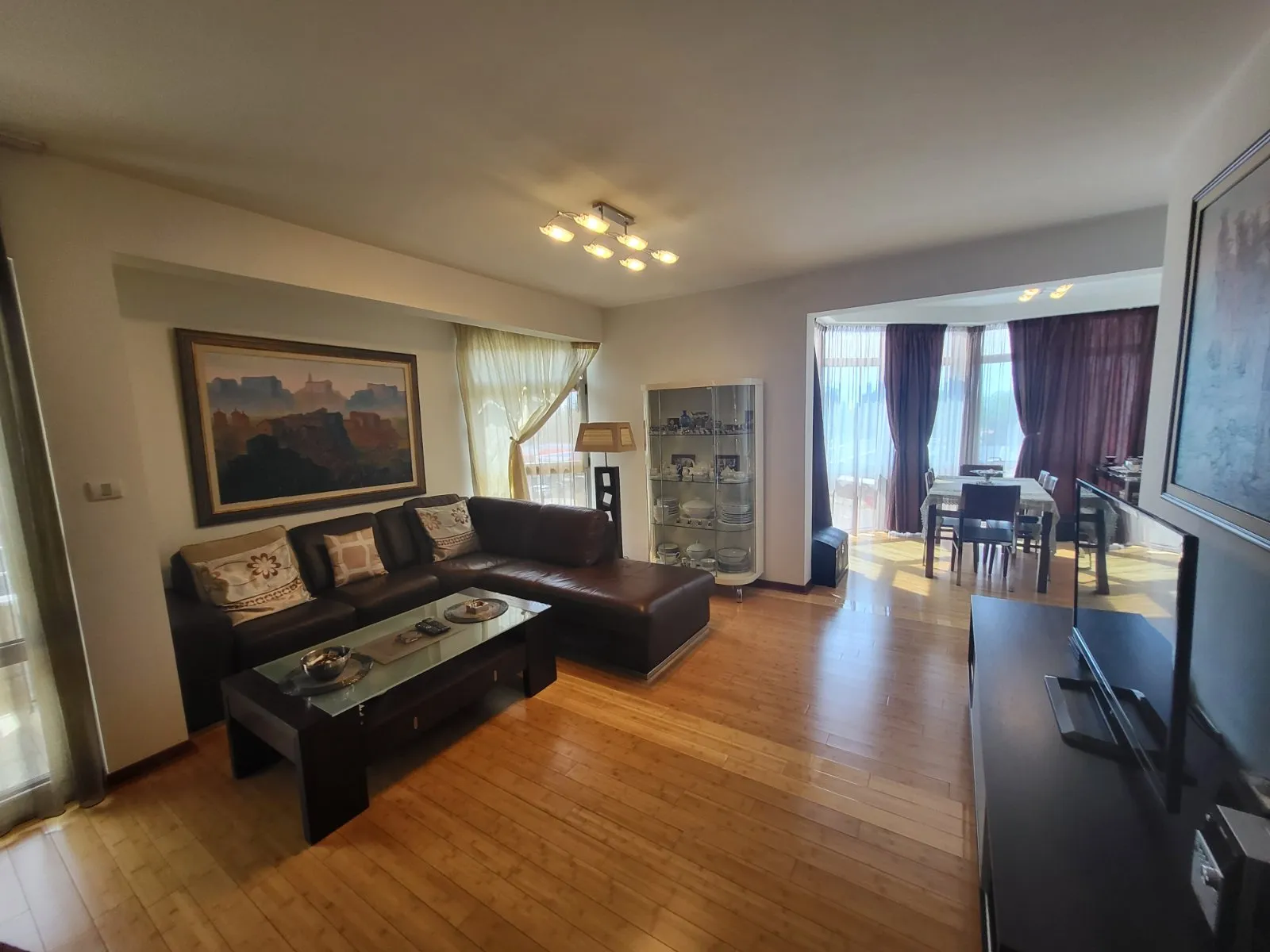 Трехкомнатная квартира в привлекательном месте в Будве