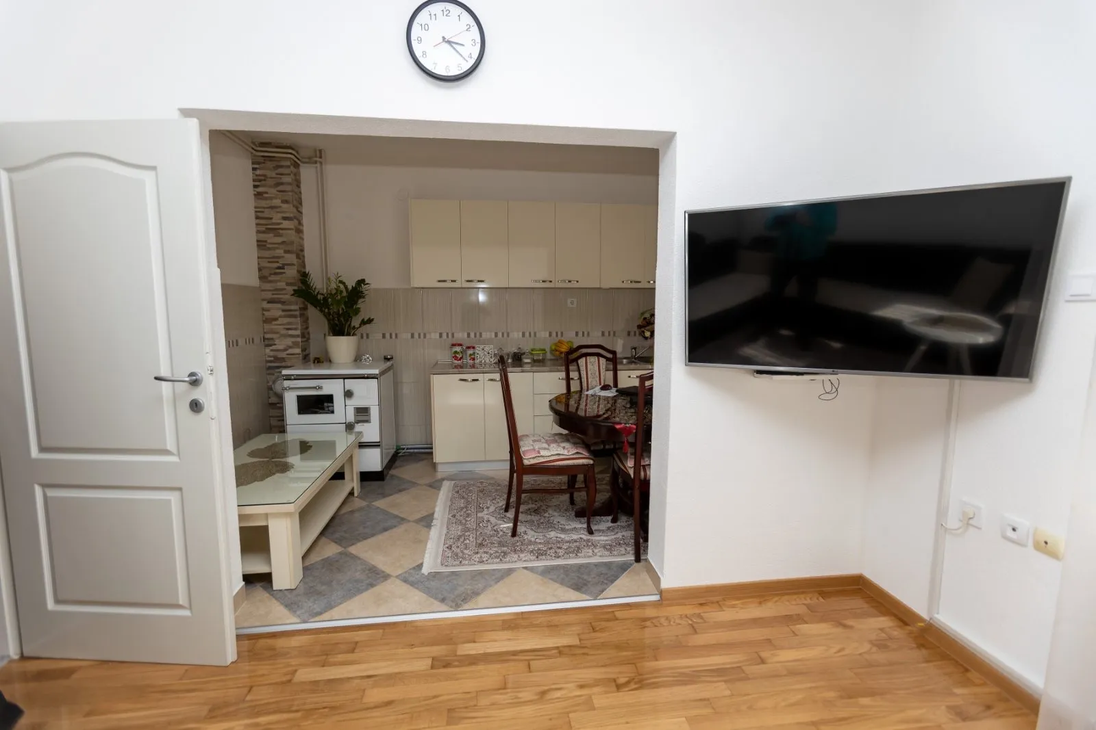 Spacious house in Bar