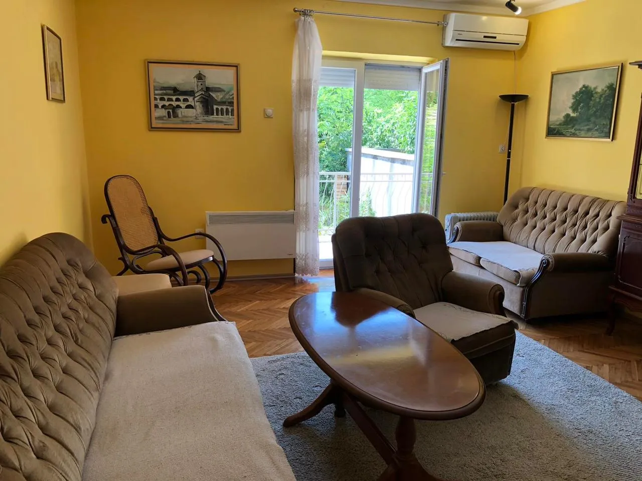 House in Kotor for sale near the promenade and the coast