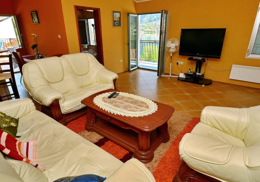 Spacious Villa with panoramic sea views in Muo