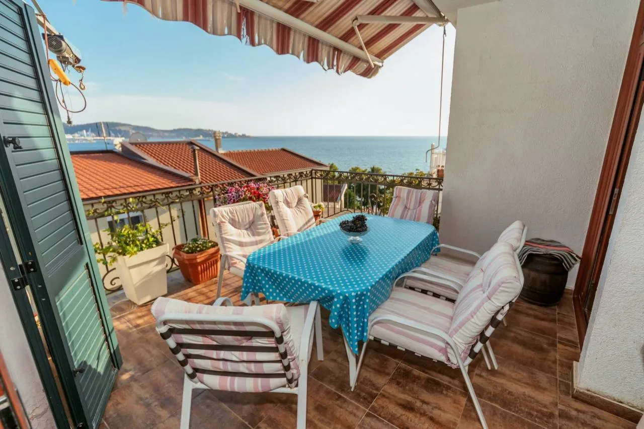 Пятикомнатный дуплекс в Баре недалеко от моря