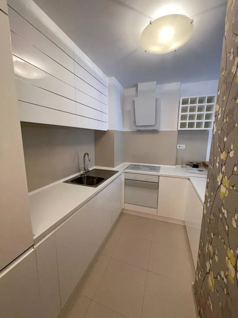 На продажу квартира в Будве с видом на город