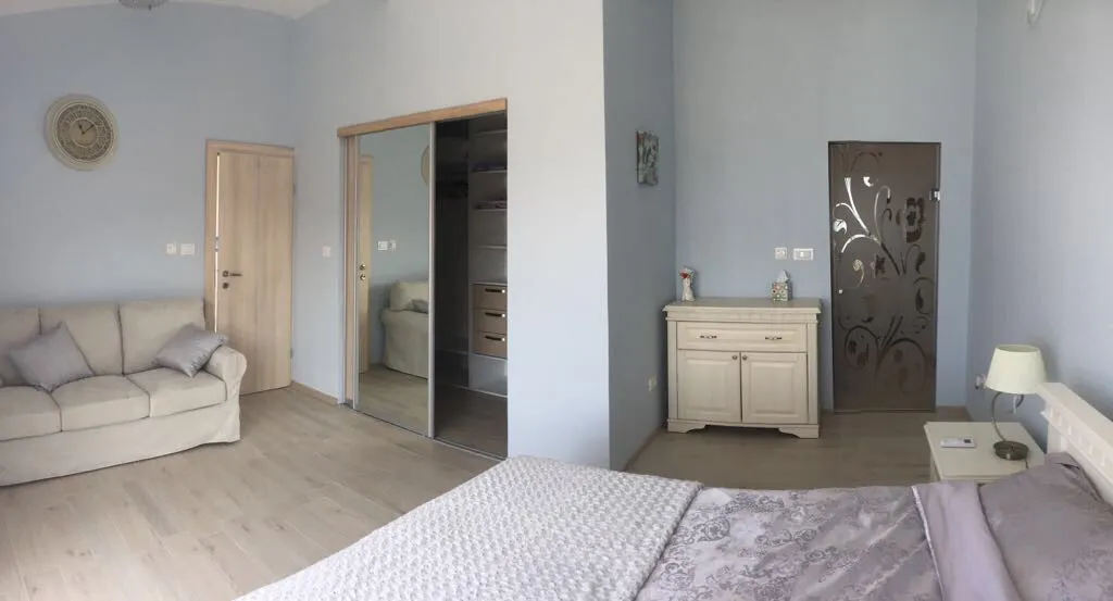 A luxurious villa with swimming pool in Utjeha