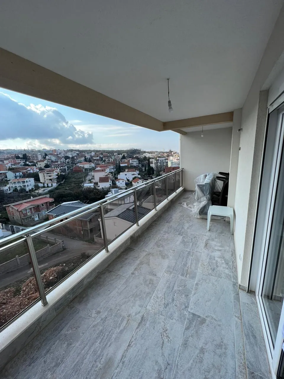 Квартиры с одной и двумя спальными комнатами в Добре Воде