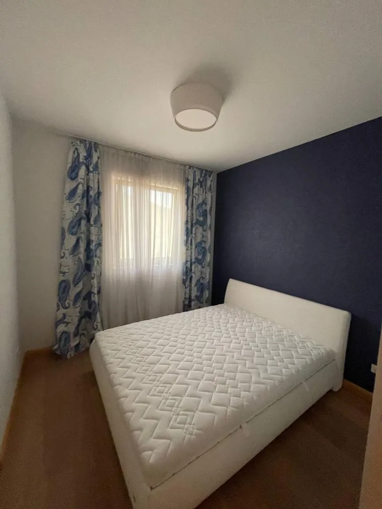 На продажу квартира в Будве с видом на город