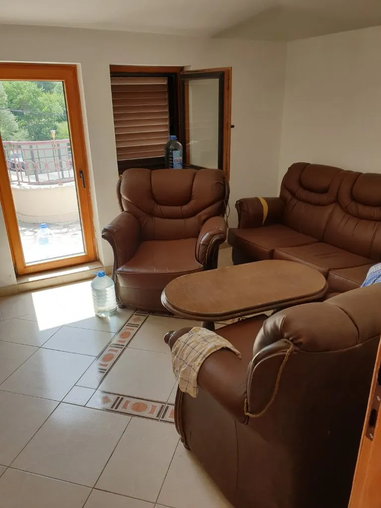 Large house in Lastva Grbaljska