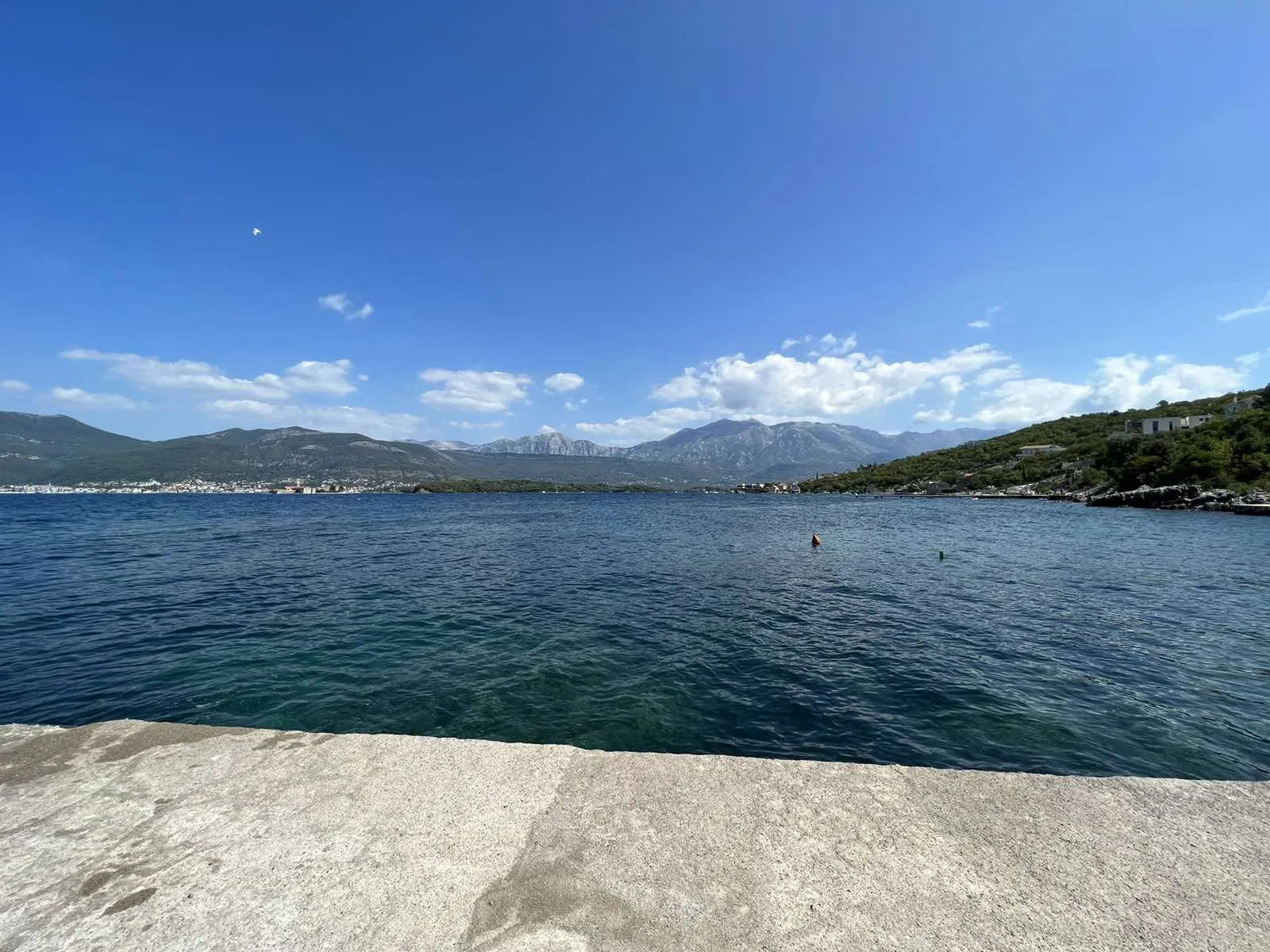 Duplex apartment in a quiet location near the sea