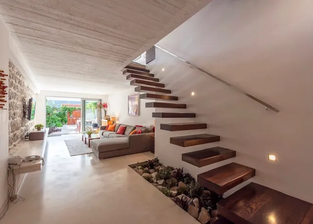 Three-storey house on the first line in Kotor, Dobrota