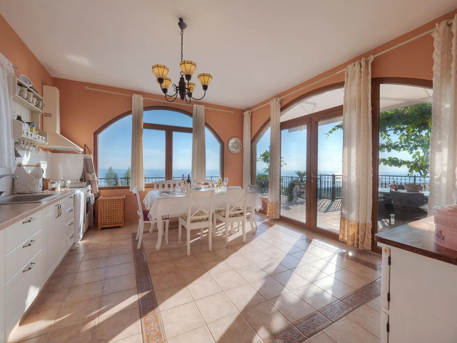 Luxurious villa with panoramic sea views and pool