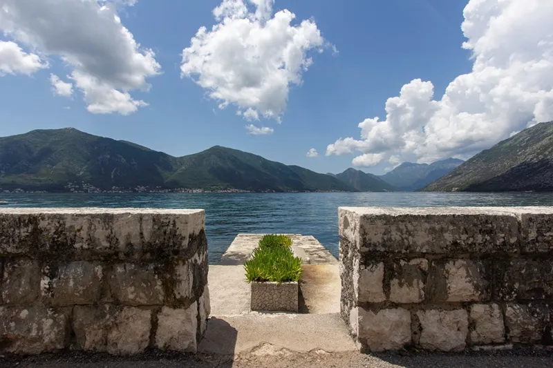 House in a small city Ljuta 