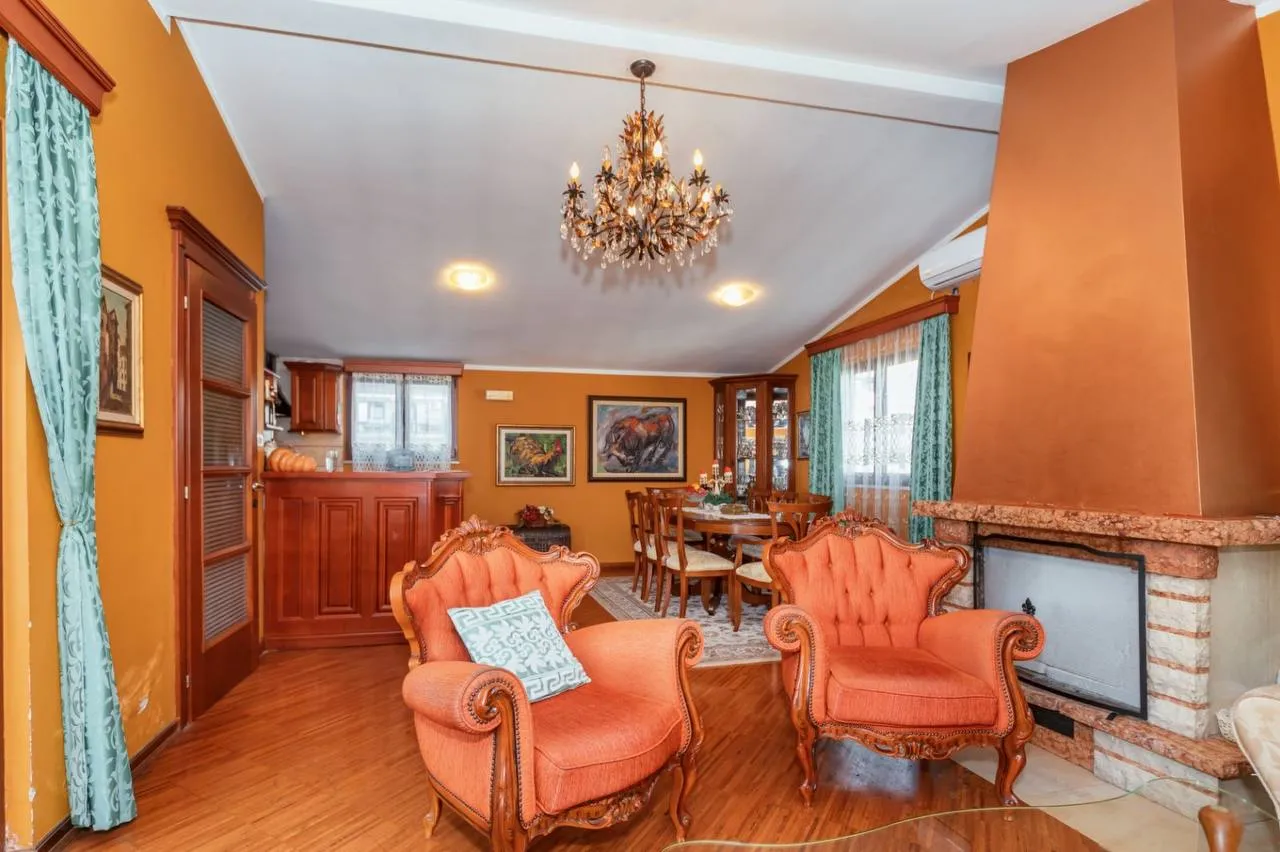 Пятикомнатный дуплекс в Баре недалеко от моря