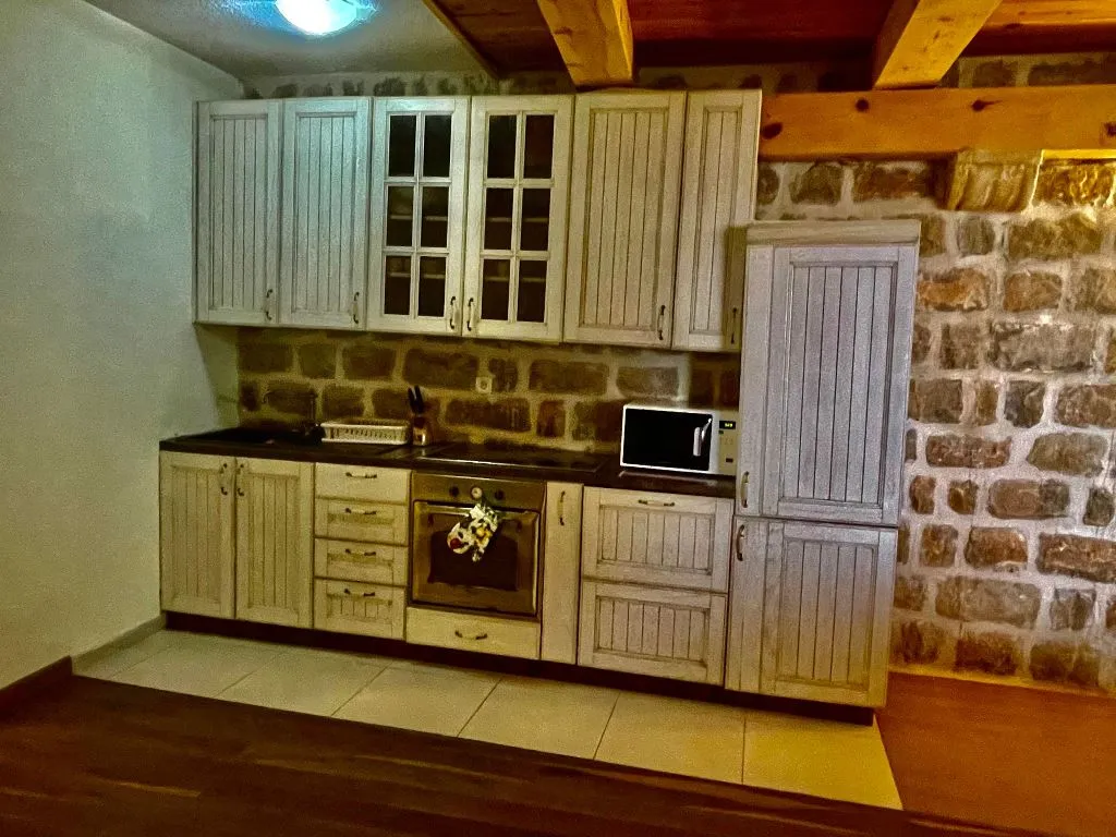 Квартиры в эксклюзивном месте недалеко от Будвы с видом на море