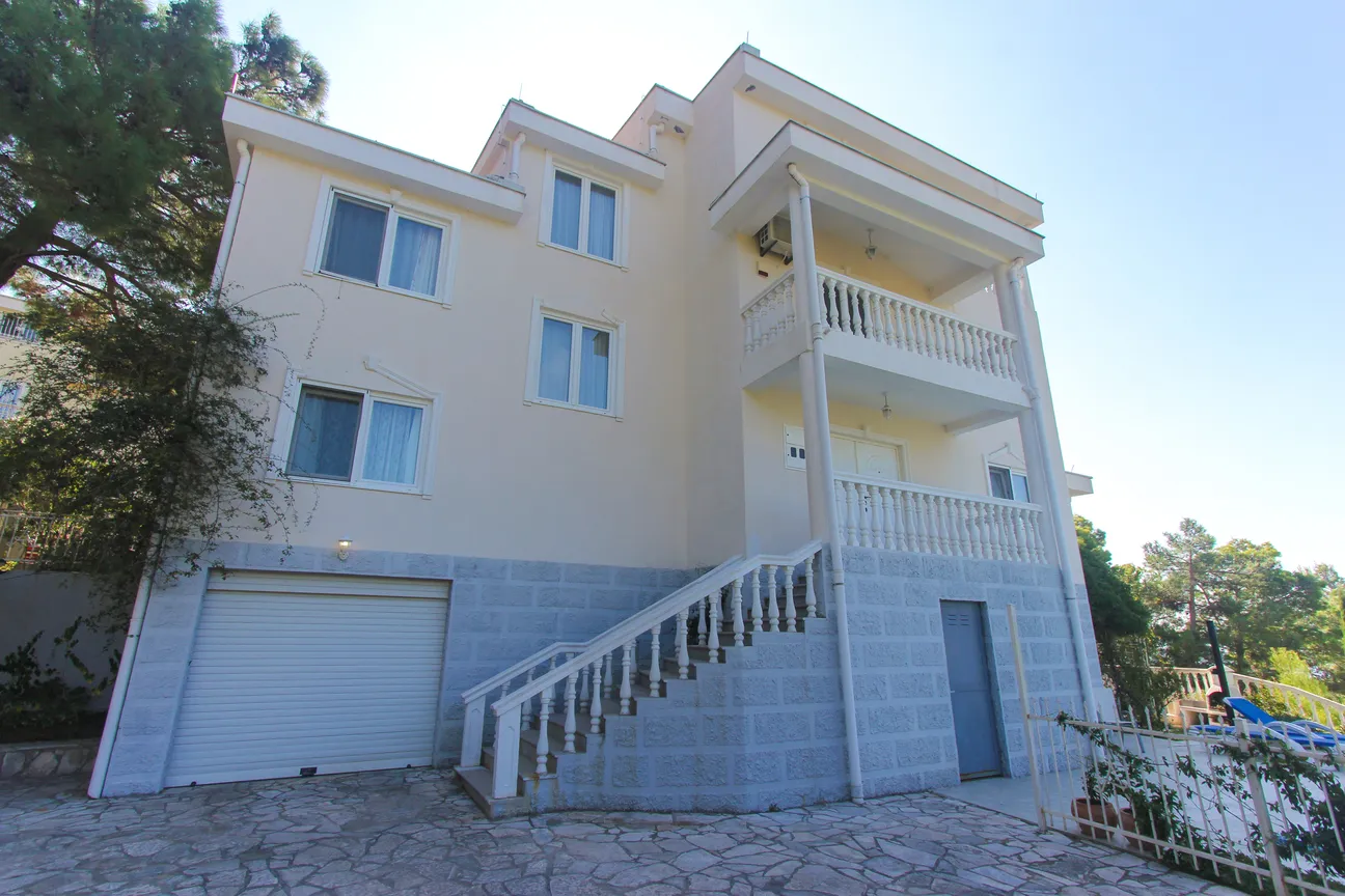 Luxury villa with panoramic sea view in Bar, Zeleni Pojas