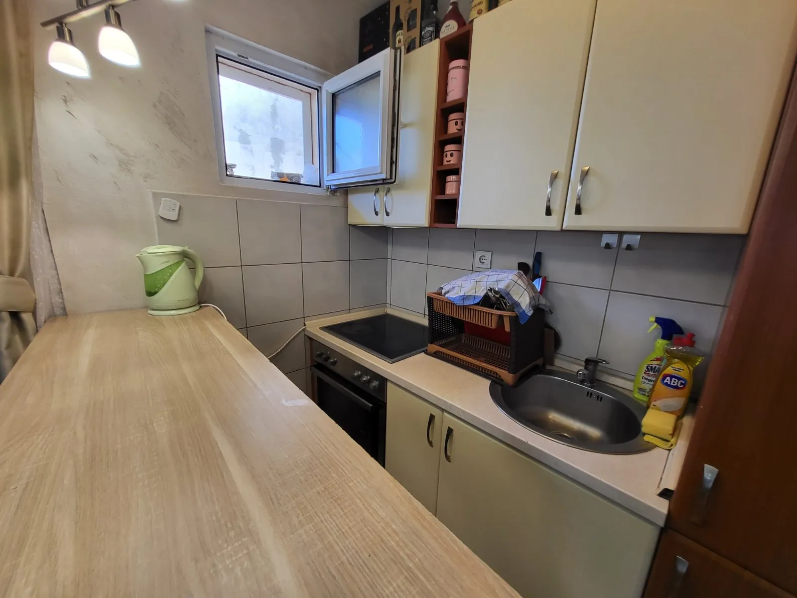 Apartment mit großzügiger Terrasse in ruhiger Lage in Budva