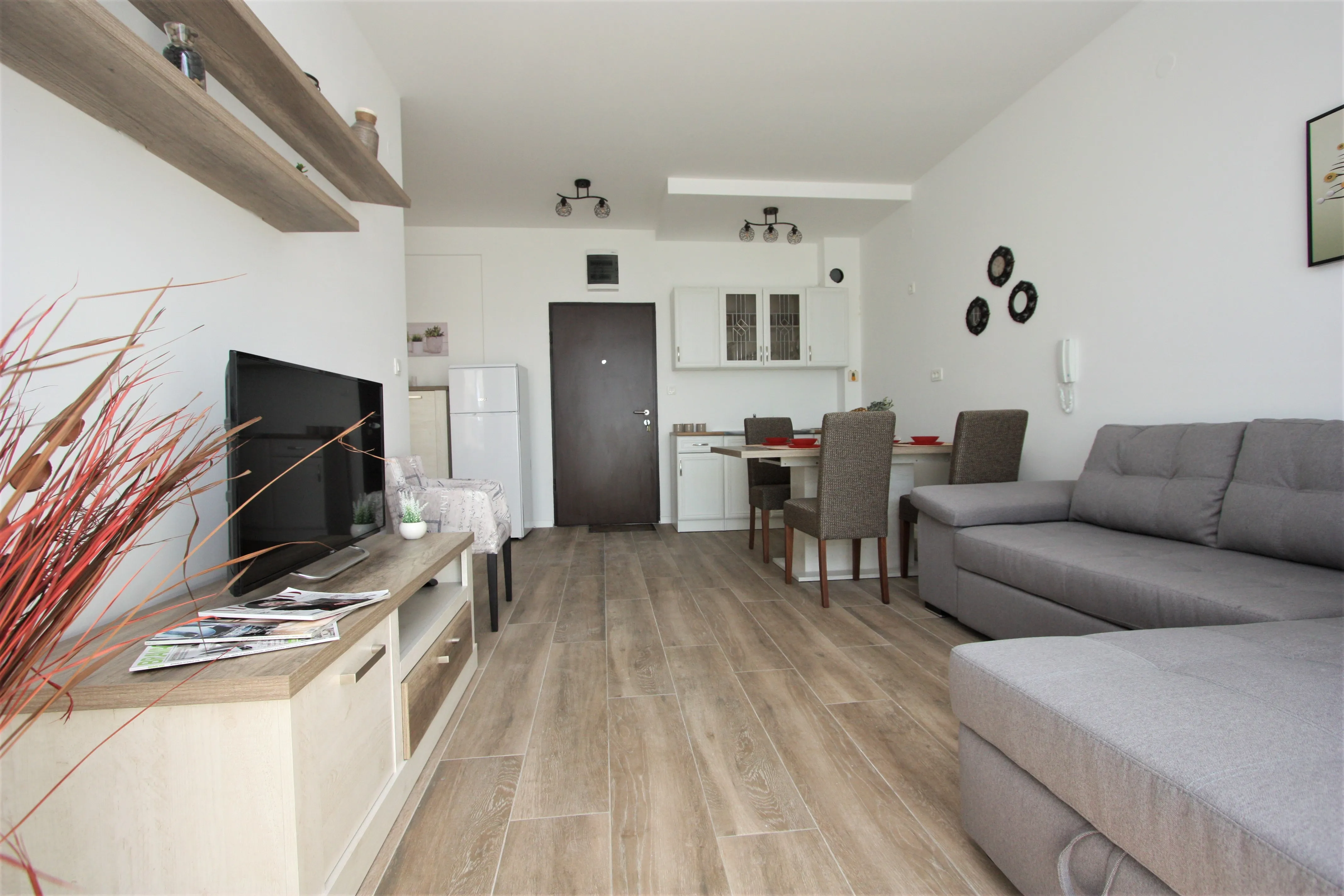 Apartment in Rafailovici 