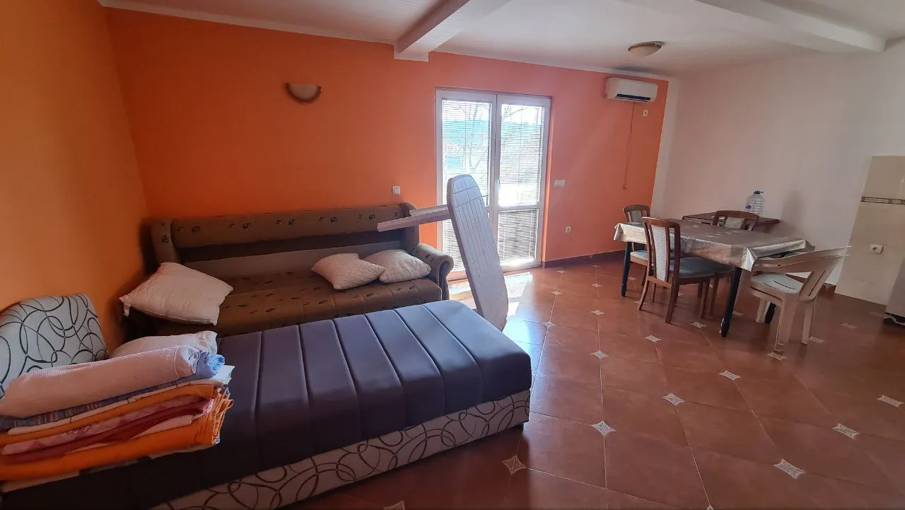 House in Sutomore with 8 bedrooms