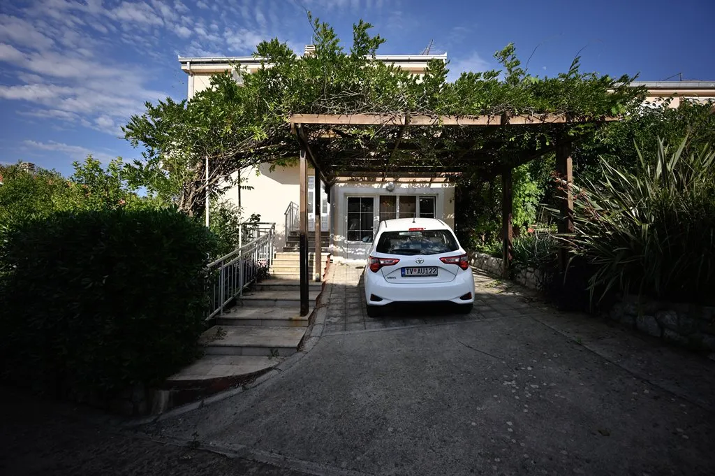 Villa in a gated complex with panoramic sea views