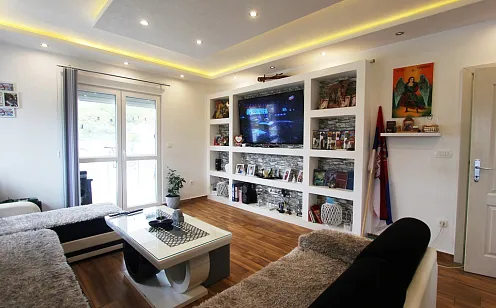 Sea view house in Belishi