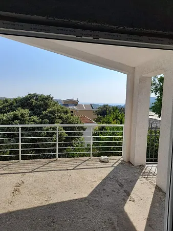 Трехэтажный семейный дом