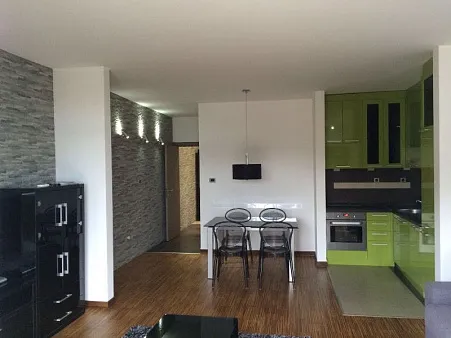 An apartment in a complex with swimming pool in Budva